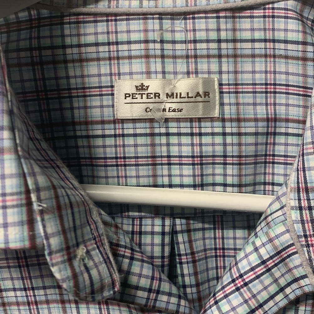 Button down - Picture 2 of 4